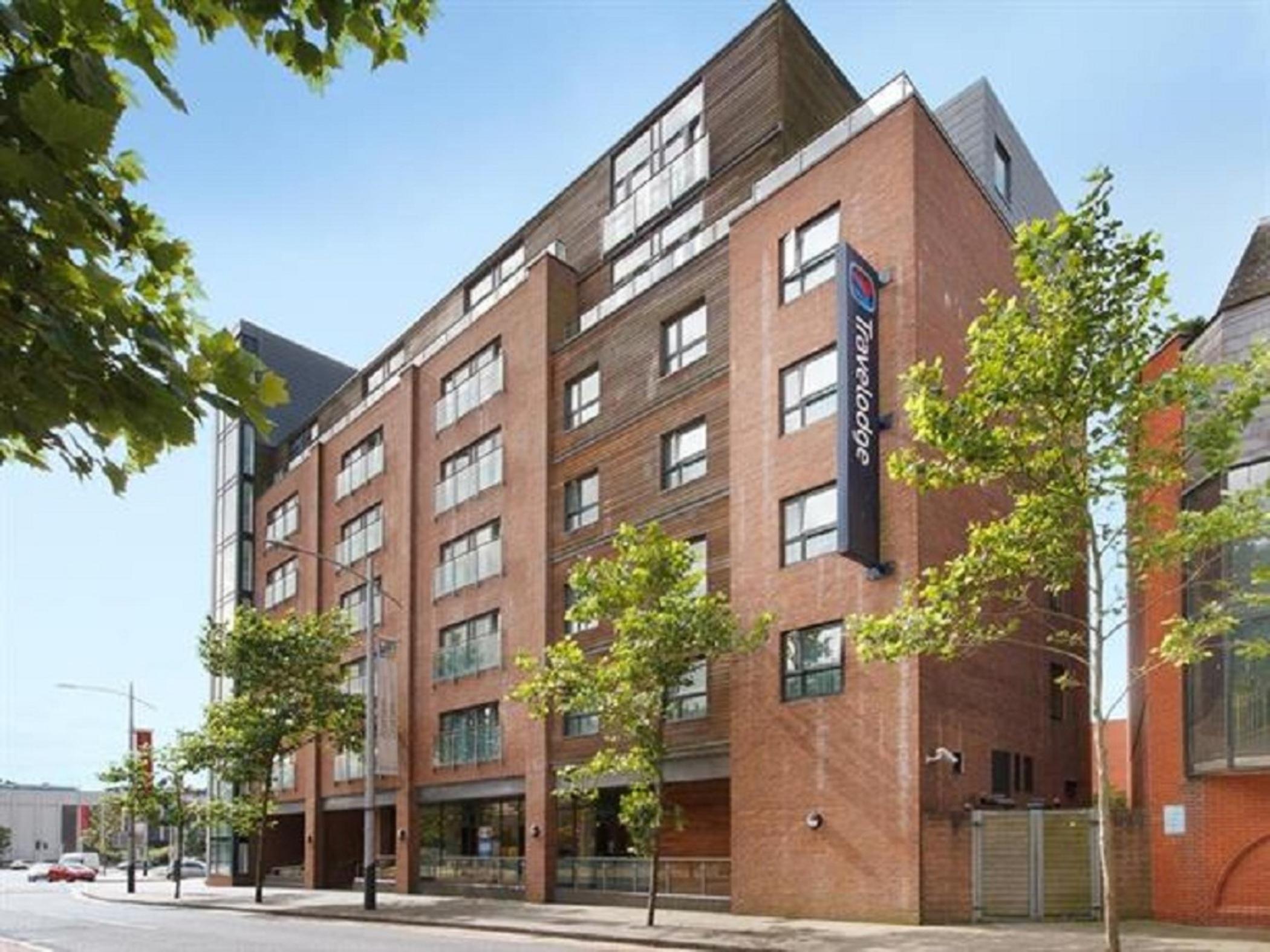 Travelodge Swansea Central Exterior photo